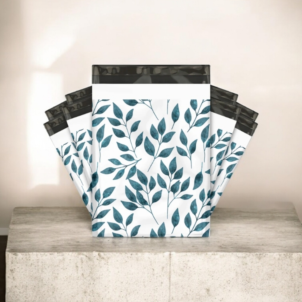 (25) 10x13 Leaf Print Poly Mailers